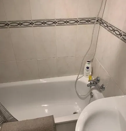 Aquila Parque * Фуэнхирола